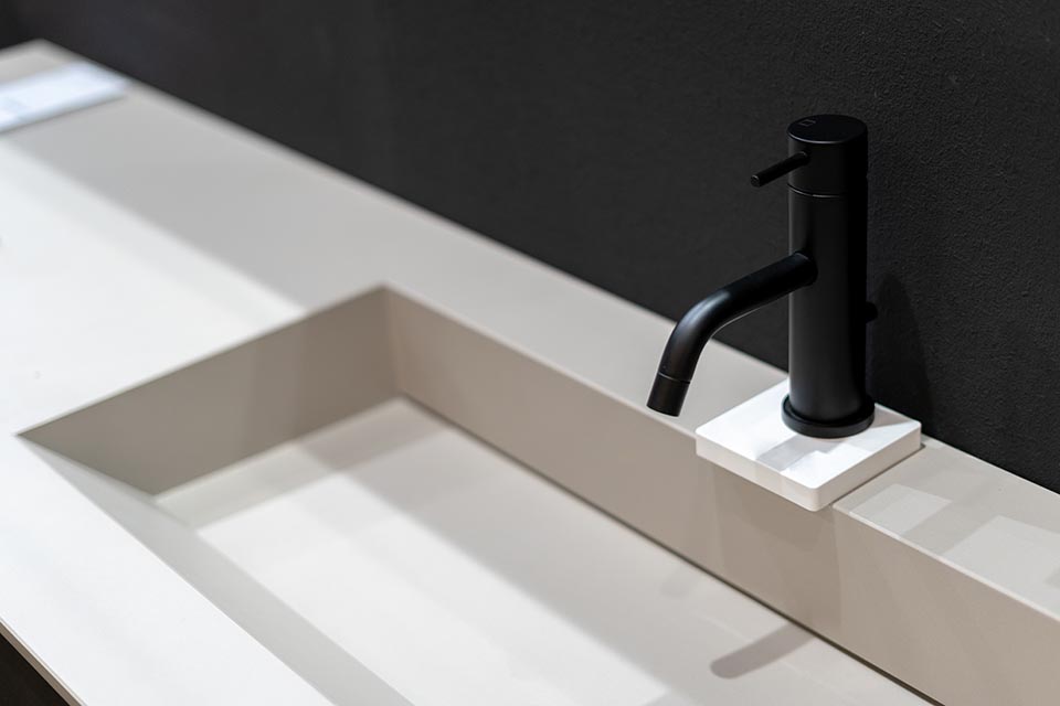 Luxurious & Chic: Integrated Stone Sinks